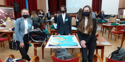 Iskolánk csapata, az OLM 