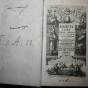 NID-578_biblia-008.jpg