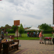 NID-825_csaladinap00015.jpg