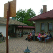 NID-825_csaladinap00027.jpg