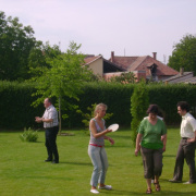 NID-825_csaladinap00044.jpg