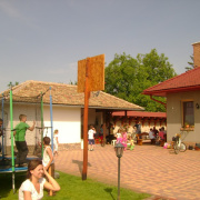NID-825_csaladinap00048.jpg