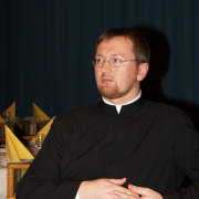 NID-1016_piarista_vacsora00010.JPG
