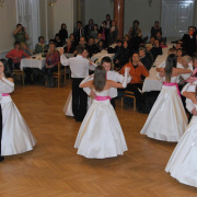 NID-2221_tancbemutato00034.JPG