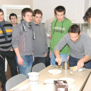 NID-3182_karacsonyi_fondu04.JPG