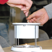 NID-3182_karacsonyi_fondu22.JPG