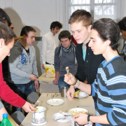 NID-3182_karacsonyi_fondu32.JPG