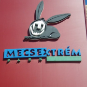 NID-3423_mecsextrem.jpg