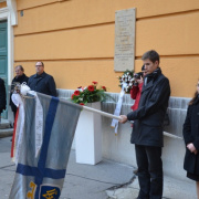 NID-5185_Kada_Elek_emlektabla102.JPG