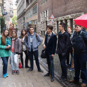 NID-5388_20140425_2017B_Budapest-maskepp_06.jpg