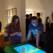 NID-5388_20140425_2017B_Budapest-maskepp_27.jpg