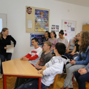 NID-5482_videoconf003.jpg