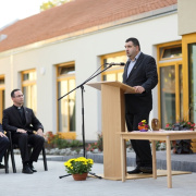 NID-5630_ovodaavato071.JPG
