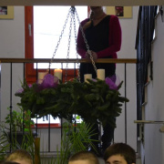 NID-6066_advent1013.jpg