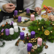 NID-6071_advent17.jpg