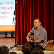 NID-6135_farsang453.JPG