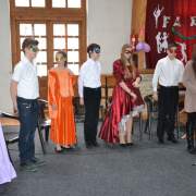 NID-6157_farsang_felso019.jpg