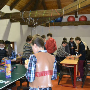 NID-6157_farsang_felso100.jpg