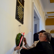 NID-6445_emlektabla_avatas55.JPG