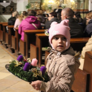 NID-6712_advent19.jpg