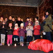 NID-6722_advent107.JPG