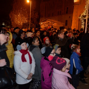 NID-6722_advent145.JPG