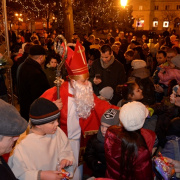 NID-6722_advent243.JPG