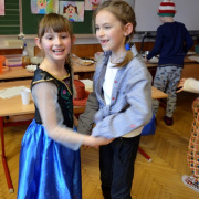 NID-6806_farsang201.JPG