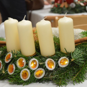 NID-6906_adventi_koszorukotes_2015026.jpg