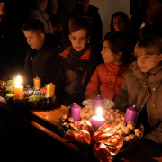 NID-7352_advent31.JPG