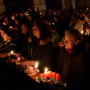NID-7352_advent41.JPG