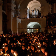 NID-7352_advent47.JPG